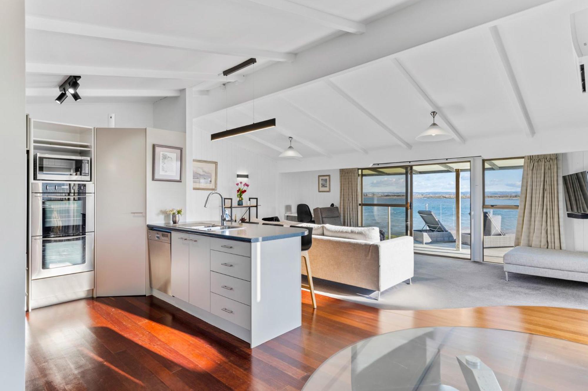 Pukehina Estuary Sunset Views Holiday Home Екстериор снимка