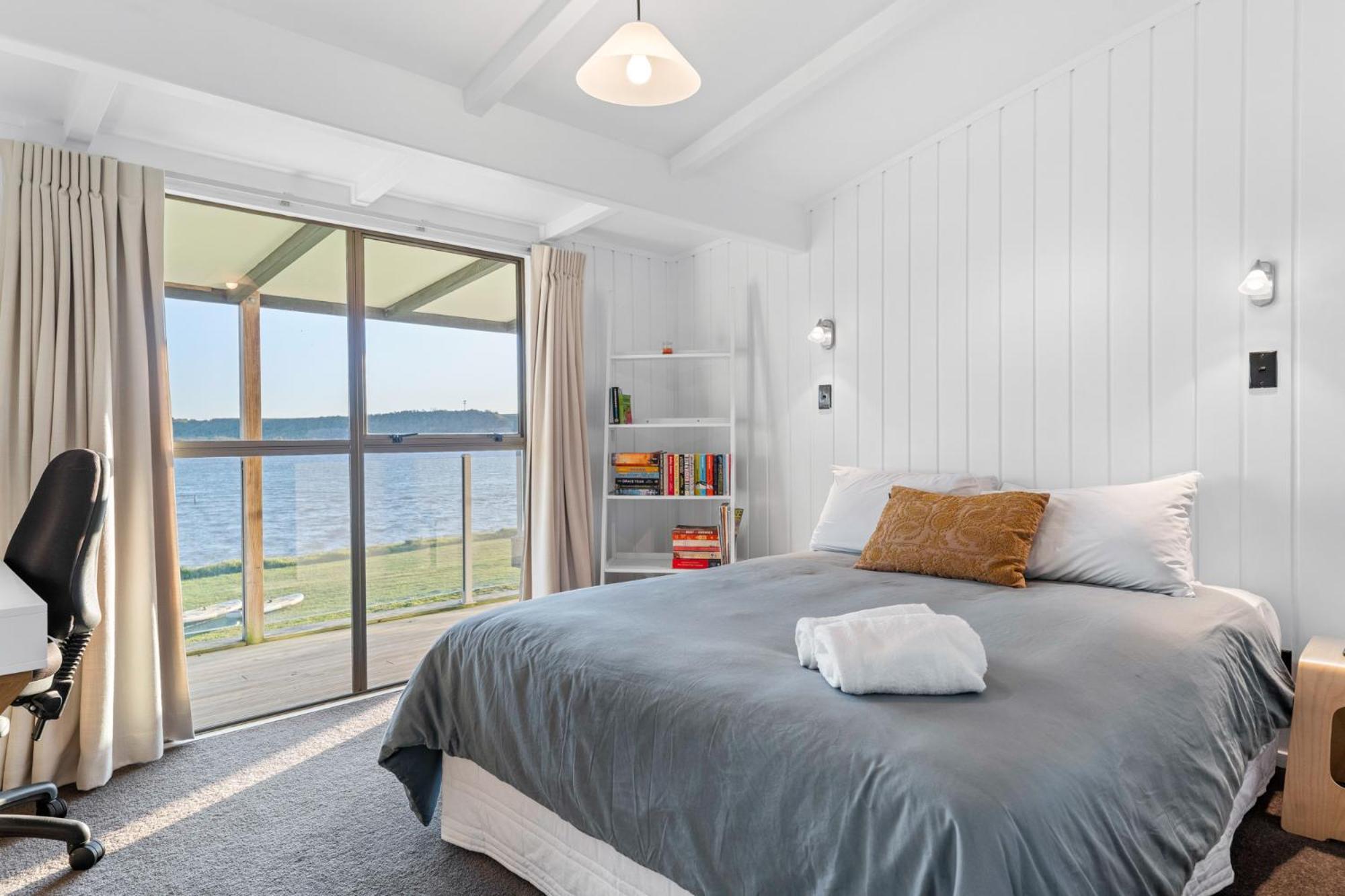Pukehina Estuary Sunset Views Holiday Home Екстериор снимка