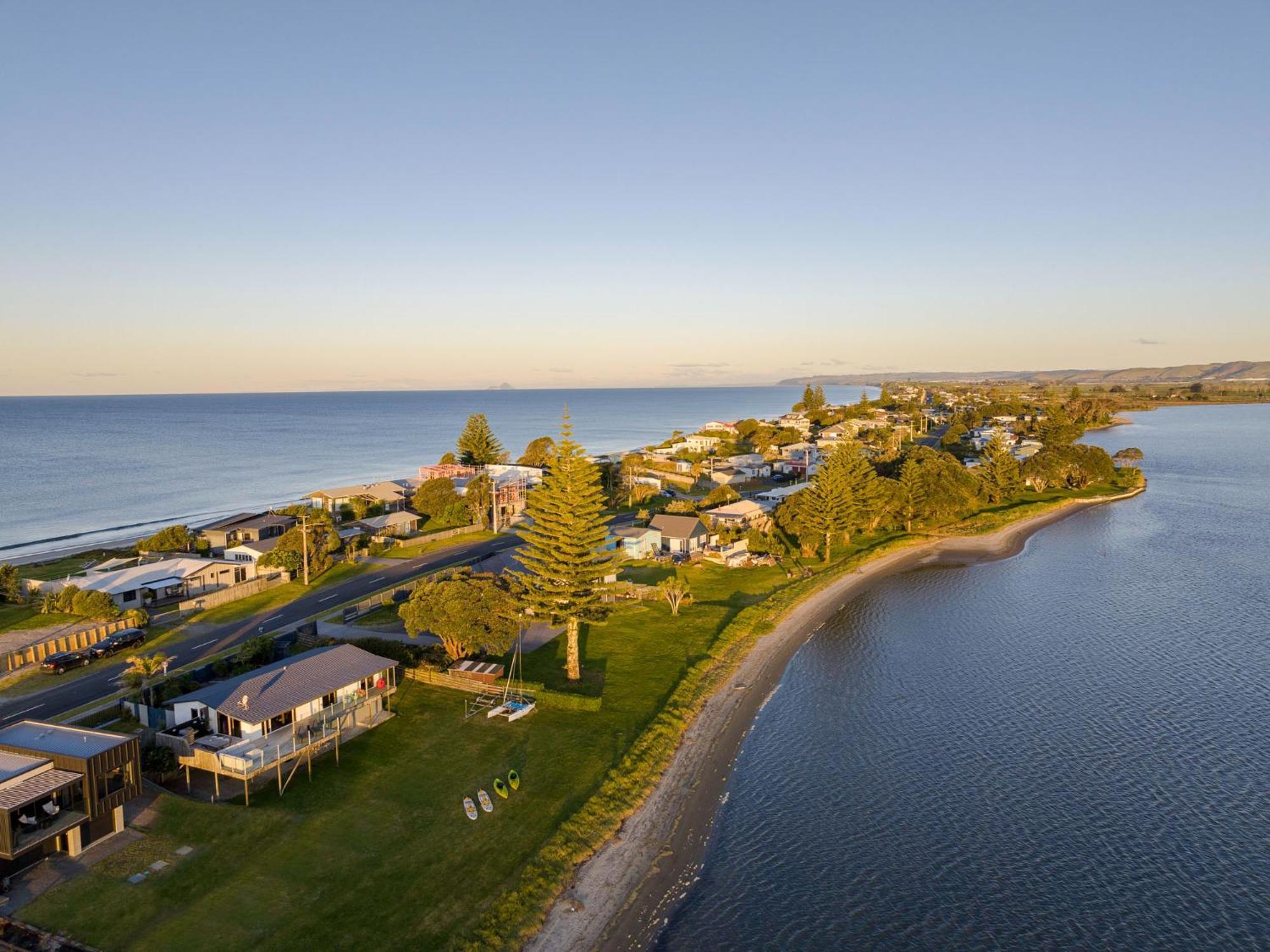 Pukehina Estuary Sunset Views Holiday Home Екстериор снимка
